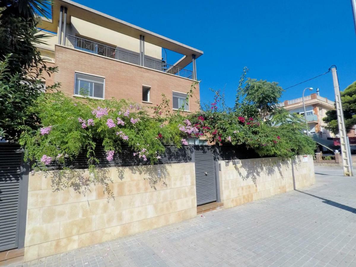 Beach House Castelldefels Extérieur photo